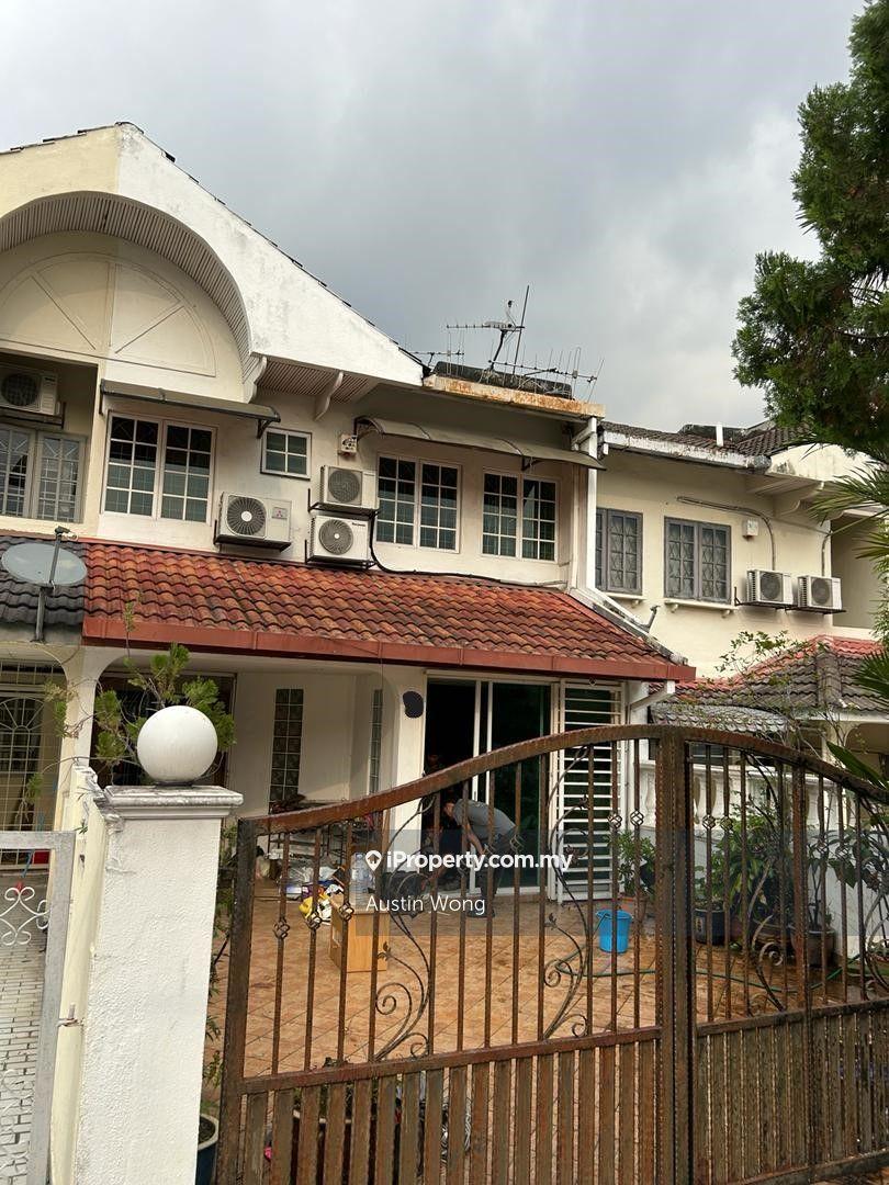 Rumah Berangkai 2 Tingkat untuk Disewa di Double Storey House Jalan Emas Taman megah mas PJ, Petaling Jaya oleh Austin Wong - iProperty.com.my