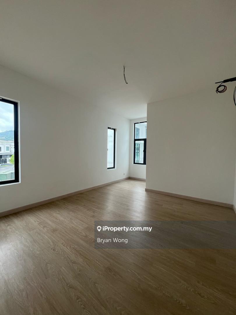 Rumah Berkembar untuk Dijual di Puncak Saujana Heights, Kajang oleh Bryan Wong - iProperty.com.my
