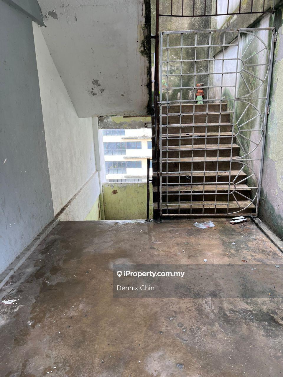 Rumah Pangsa untuk Dijual di Kuchai Jaya Flat oleh Dennix Chin - iProperty.com.my