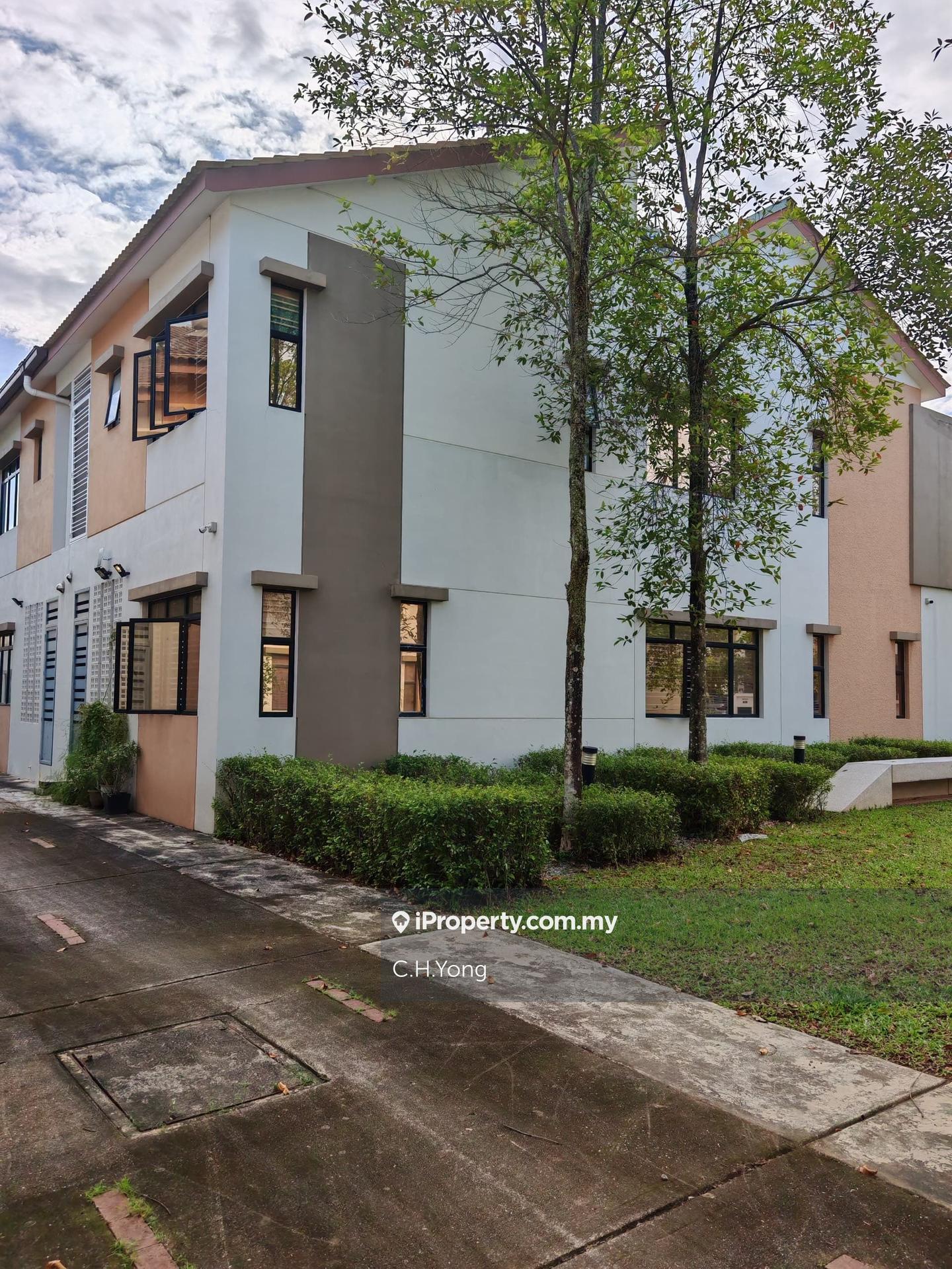 Rumah Berangkai 2 Tingkat untuk Dijual di Bandar 16 Sierra, Avens, Sierra 3, Puchong oleh C.H.Yong - iProperty.com.my