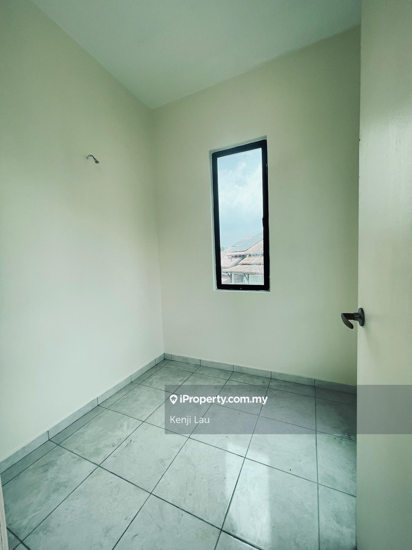 Rumah Bandar untuk Dijual di Bandar Tun Hussein Onn, Cheras oleh Kenji Lau - iProperty.com.my