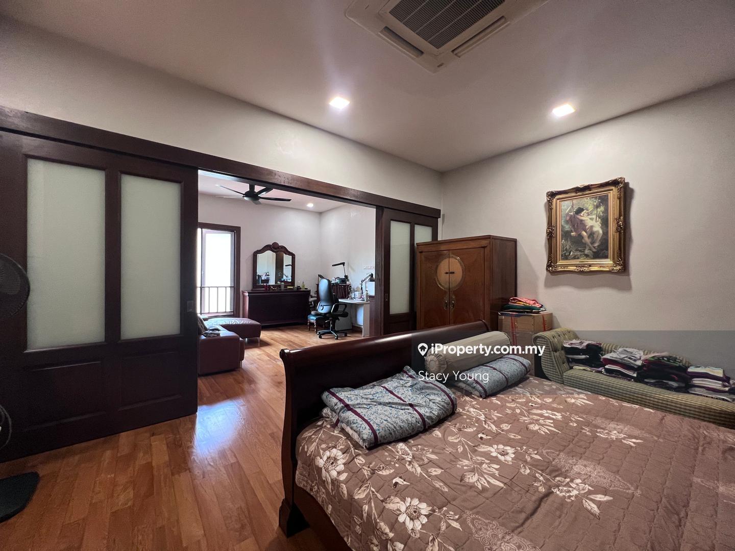 Bungalow House for Sale in Bukit Gita Bayu, Seri Kembangan by Stacy Young - iProperty.com.my