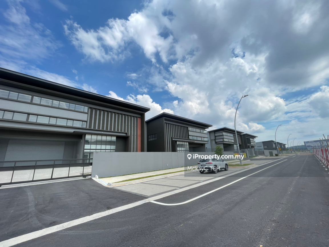 Semi-D Kilang untuk Disewa di Elmina business park, Sungai Buloh oleh MckayC TEH - iProperty.com.my