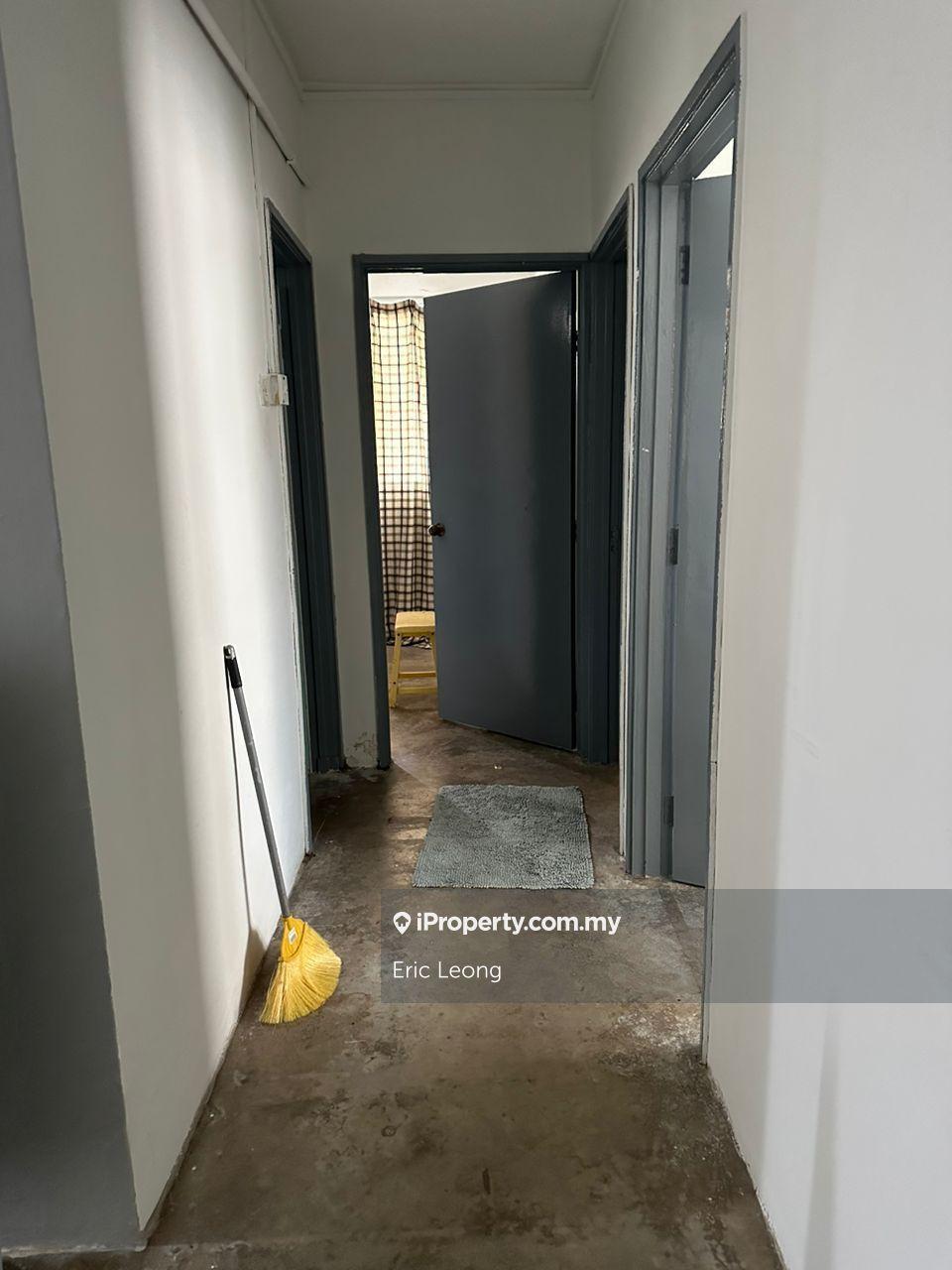 Apartment for Sale in Pangsapuri Seri Gembira by Eric Leong - iProperty.com.my