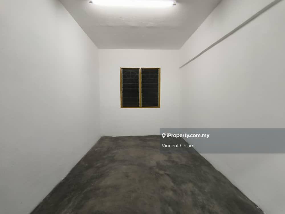 Rumah Pangsa untuk Dijual di Lestari Apartment oleh Vincent Chiam - iProperty.com.my