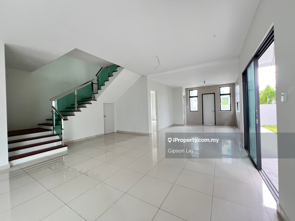 Rumah Berangkai 2 Tingkat untuk Dijual di Taman Tasik Indah, Kluang oleh Gipson Lay - iProperty.com.my