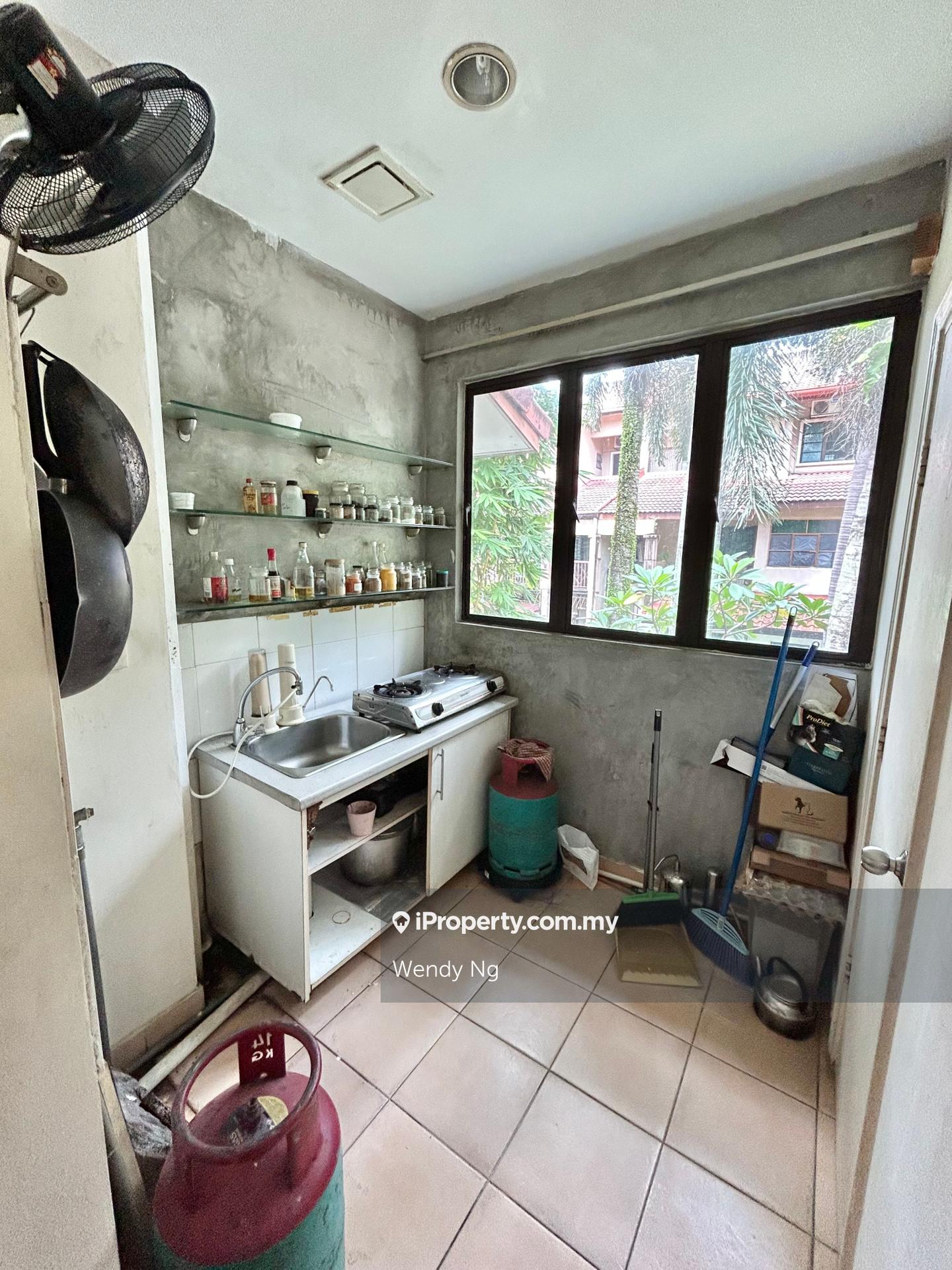 Townhouse for Sale in Sunway Damansara, Kota Damansara by Wendy Ng - iProperty.com.my