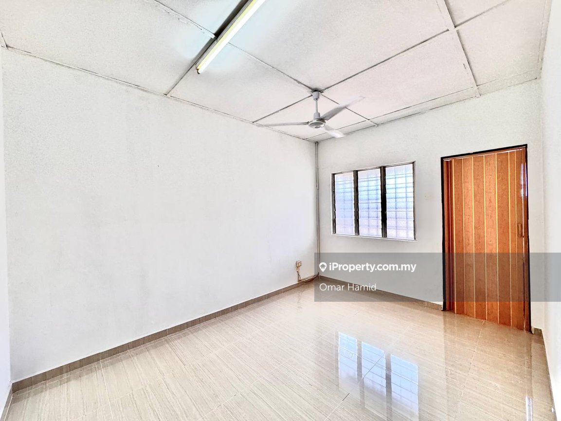 Rumah Berangkai 2 Tingkat untuk Dijual di Taman Bukit Kajang Baru, Kajang oleh Omar Hamid - iProperty.com.my