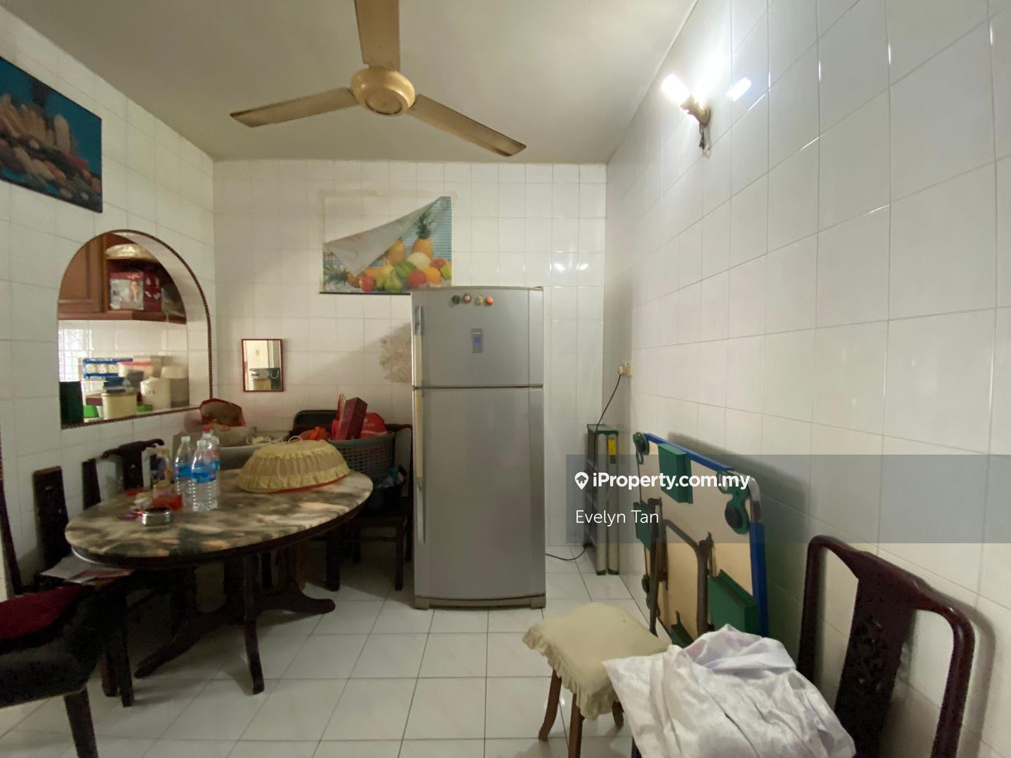 Rumah Berangkai 2 Tingkat untuk Dijual di Subang Jaya, Selangor oleh Evelyn Tan - iProperty.com.my