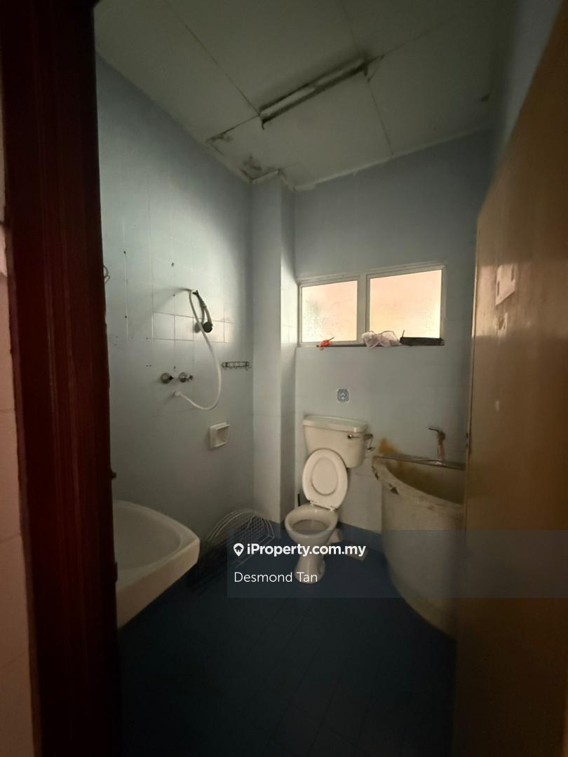 Rumah Berangkai 2 Tingkat untuk Dijual di Taman Sea, Petaling Jaya oleh Desmond Tan - iProperty.com.my