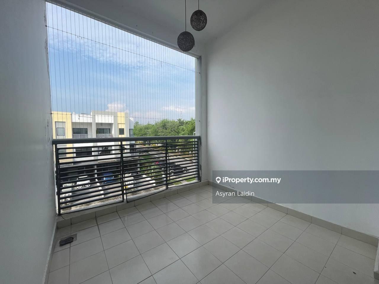 Rumah Bandar untuk Dijual di 16 Sierra, Puchong oleh Asyran Laidin - iProperty.com.my