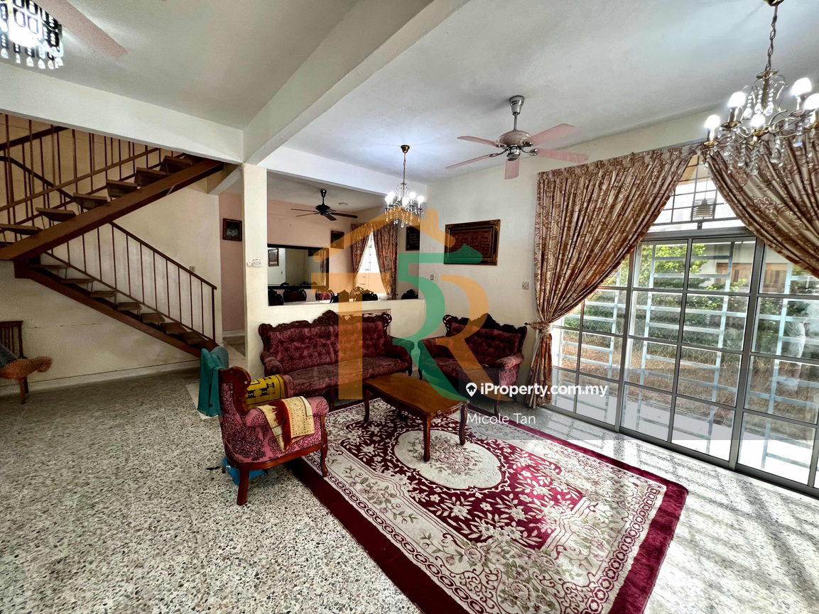 Semi-Detached House for Sale in Jalan Bakri, Batu 4, Jalan Bakri by Micole Tan - iProperty.com.my