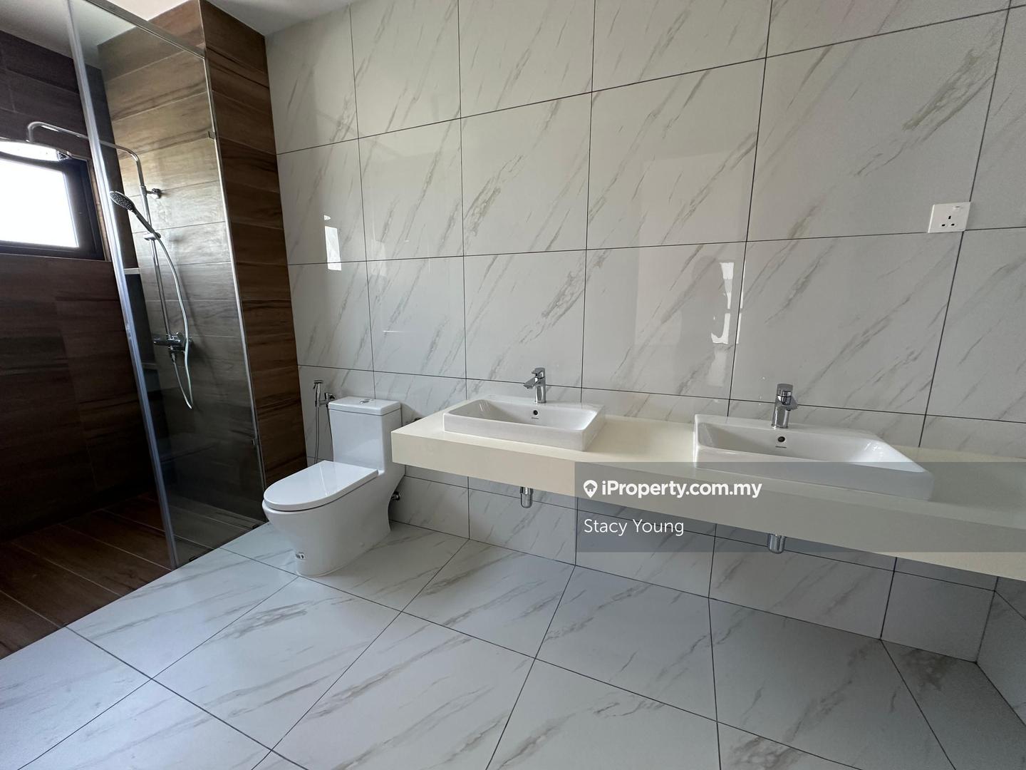 Banglo untuk Dijual di Sungai Long, Bandar Sungai Long oleh Stacy Young - iProperty.com.my