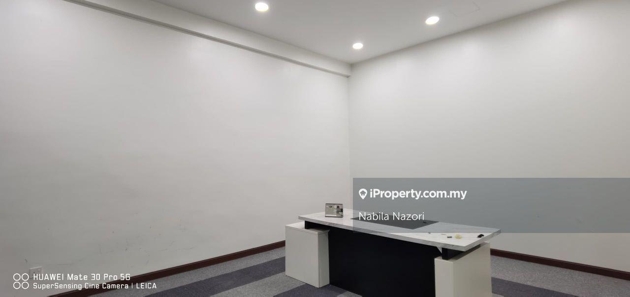 Gudang untuk Disewa di Kampung Padang Enggang, Pasir Ha oleh Nabila Nazori - iProperty.com.my