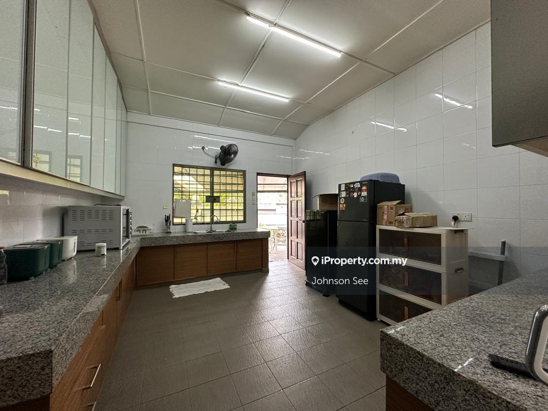 Bungalow House for Sale in Seksyen 5, Jalan Gasing, Bukit Gasing, PJ, Petaling Jaya by Johnson See - iProperty.com.my