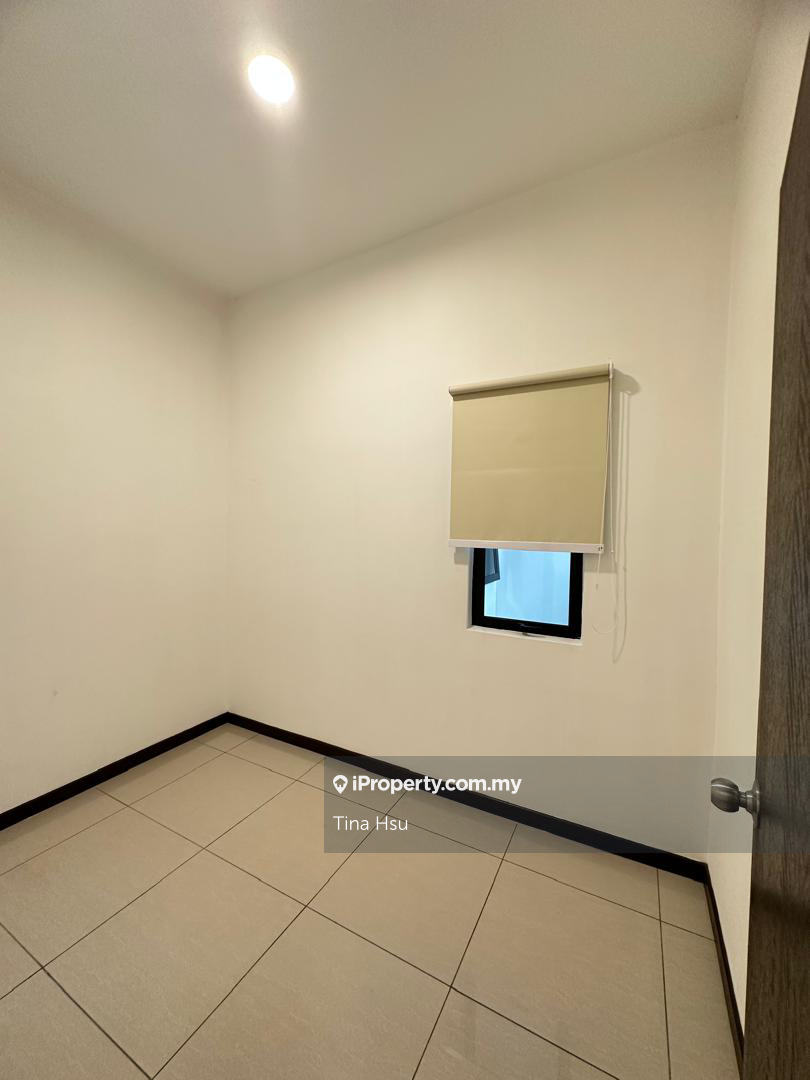 Service Residence for Sale in Molek Regency by Tina Hsu - iProperty.com.my