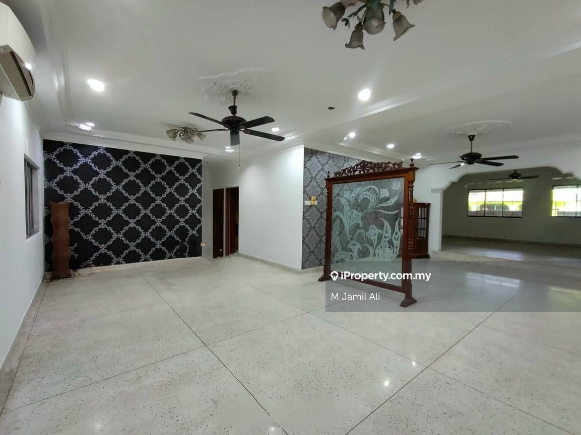 Bungalow House for Sale in Kampung Melayu, Kluang by M Jamil Ali - iProperty.com.my