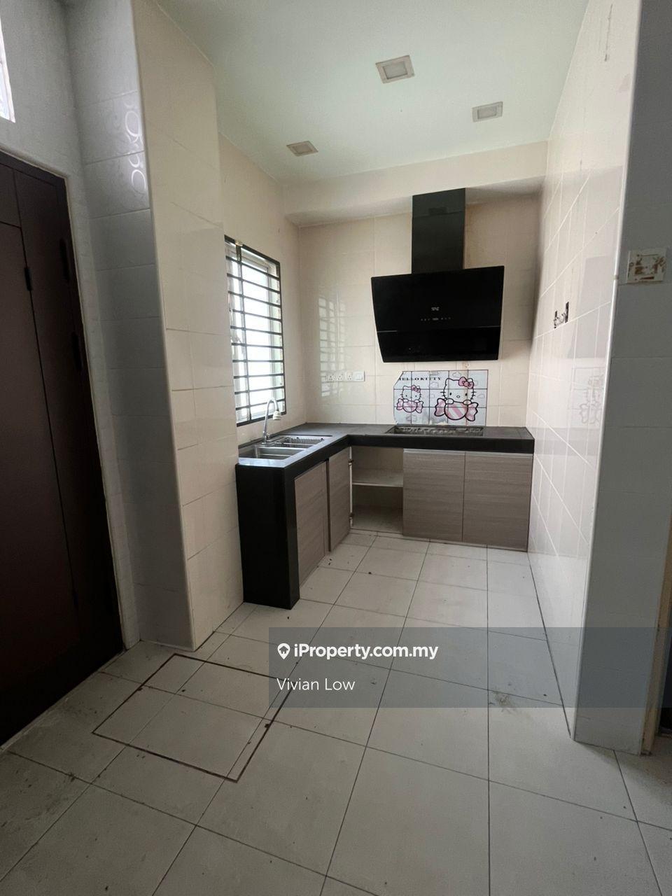 Rumah Berangkai 2.5 Tingkat untuk Dijual di Taman Suria Tropika, Seri Kembangan oleh Vivian Low - iProperty.com.my