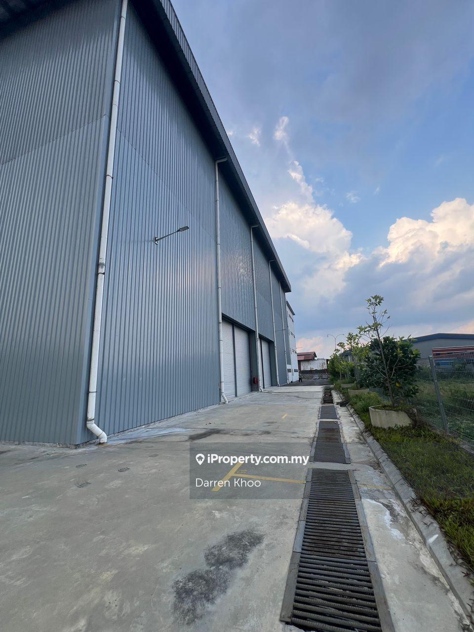 Gudang untuk Dijual di Balakong Warehouse with 4 sty office, Balakong oleh Darren Khoo - iProperty.com.my