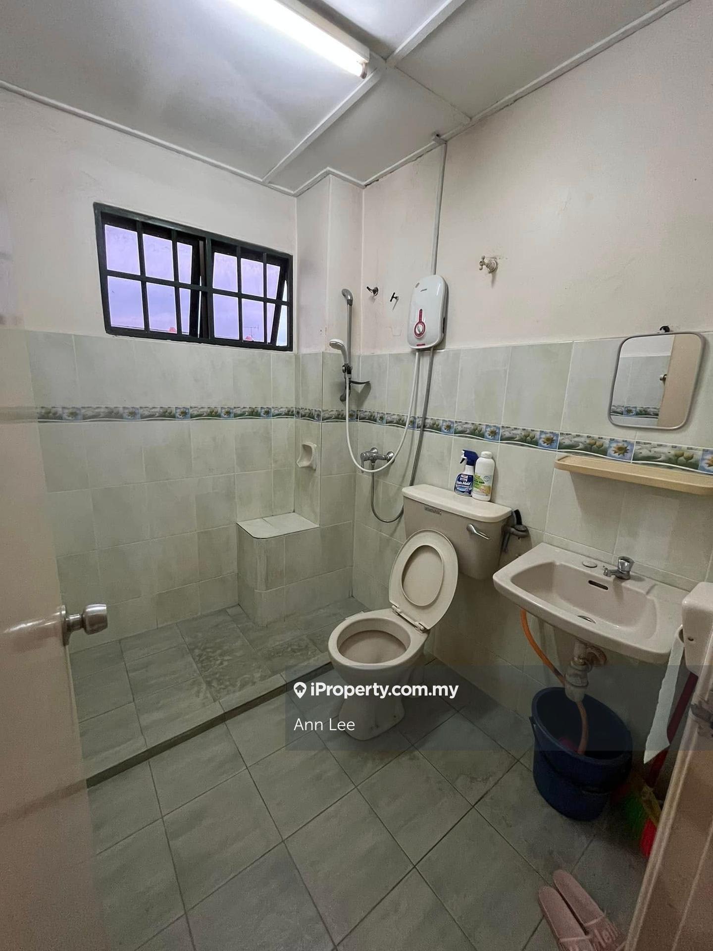 Rumah Berangkai 2 Tingkat untuk Dijual di Sungai Long, Bandar Sungai Long oleh Ann Lee - iProperty.com.my