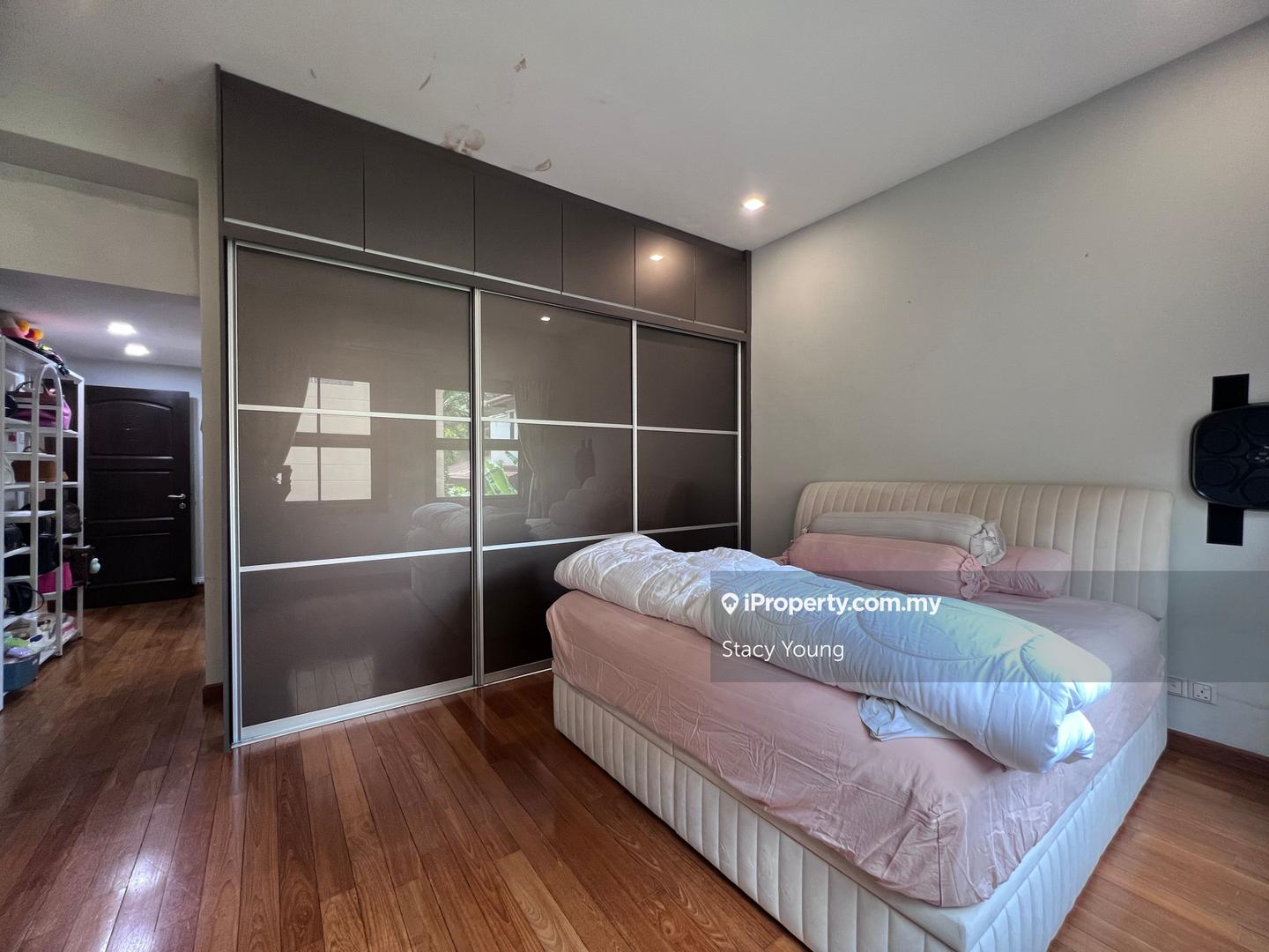 Bungalow House for Sale in Bukit Gita Bayu, Seri Kembangan by Stacy Young - iProperty.com.my