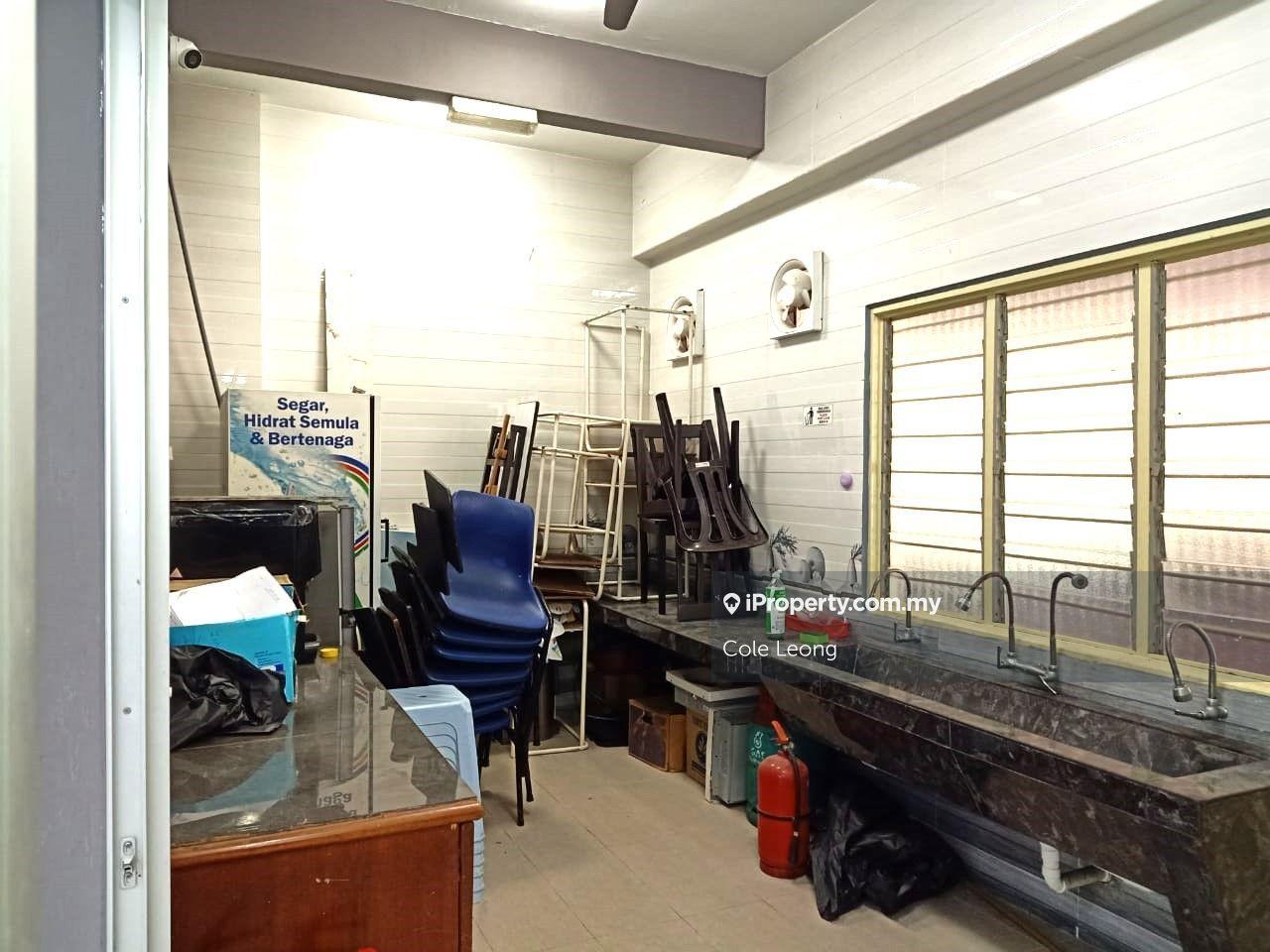 Kedai untuk Dijual di Batu 9, Cheras oleh Cole Leong - iProperty.com.my