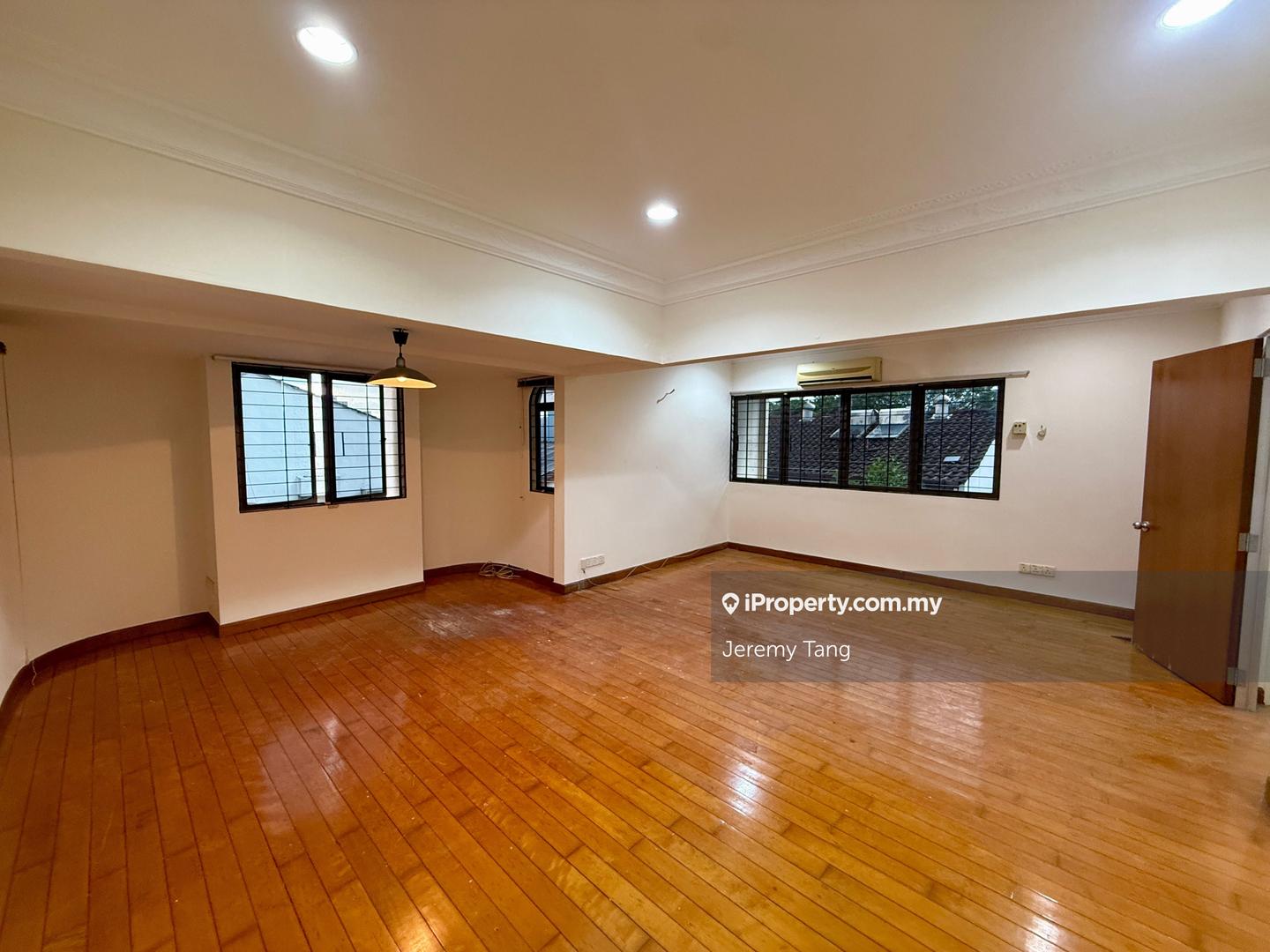Banglo untuk Dijual di 2-storey Bungalow on Squarish Flat Land, Bangsar oleh Jeremy Tang - iProperty.com.my