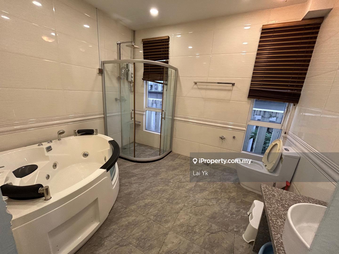 Bungalow House for Sale in Subang Heights, Subang Jaya by Lai Yk - iProperty.com.my