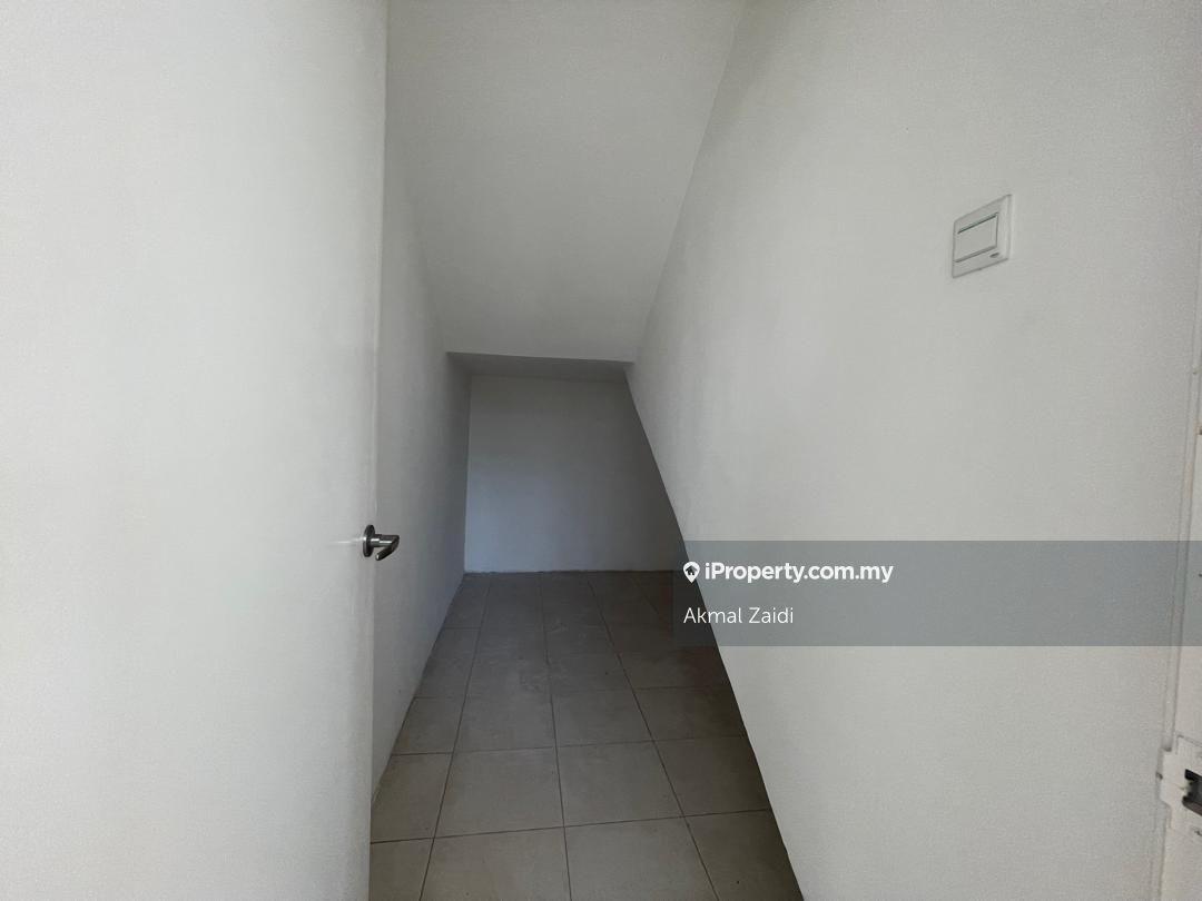 Bungalow House for Sale in Ayer Keroh, Melaka by Akmal Zaidi - iProperty.com.my