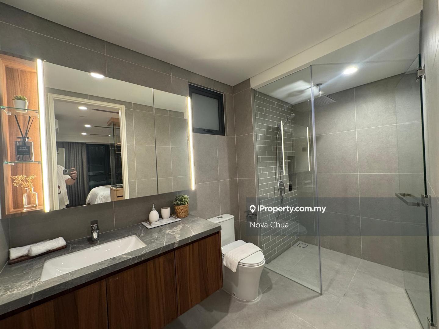 Residensi Servis untuk Dijual di Times Square 2 oleh Nova Chua - iProperty.com.my