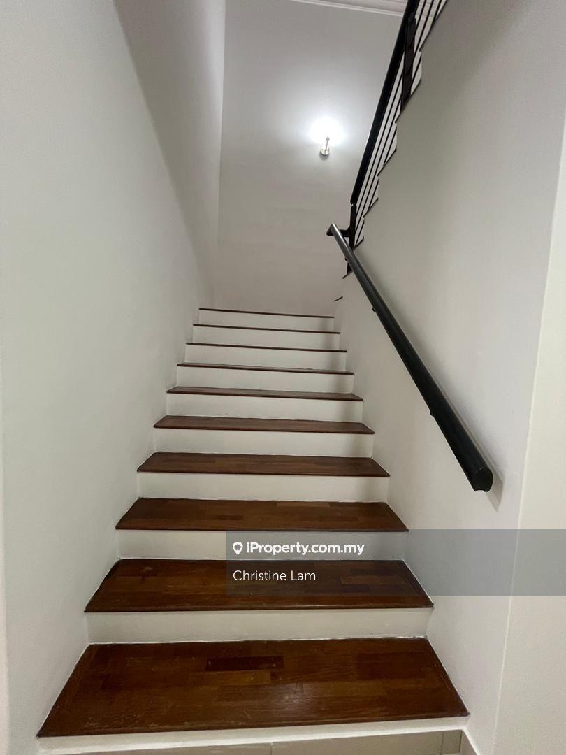 Rumah Berangkai 2 Tingkat untuk Dijual di Kota Kemuning, Shah Alam oleh Christine Lam - iProperty.com.my