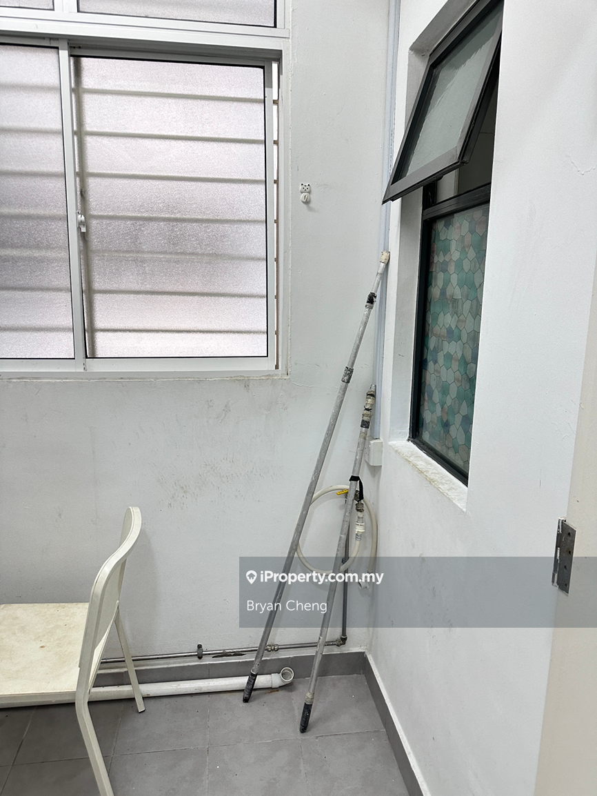 Service Residence for Sale in Galleria Equine Park by Bryan Cheng - iProperty.com.my