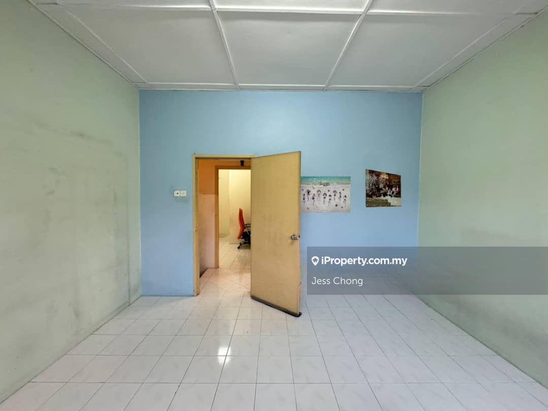2-storey Terraced House for Sale in Bandar Putra Permai, Seri Kembangan by Jess Chong - iProperty.com.my