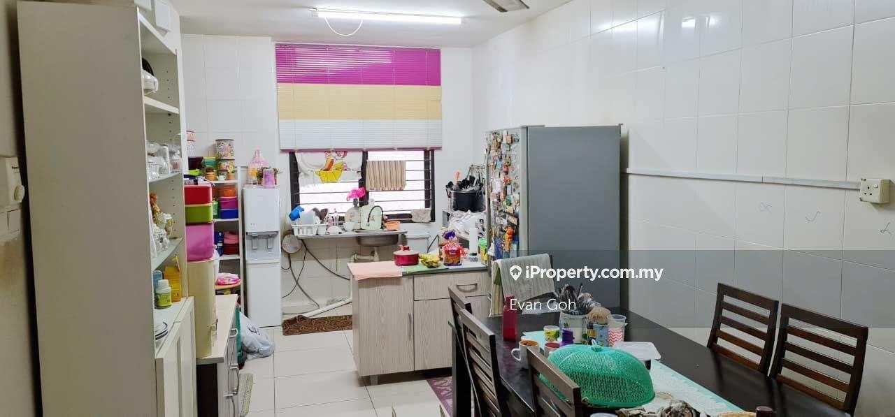 Rumah Berangkai 2.5 Tingkat untuk Dijual di Taman Putra Impiana, Puchong oleh Evan Goh - iProperty.com.my
