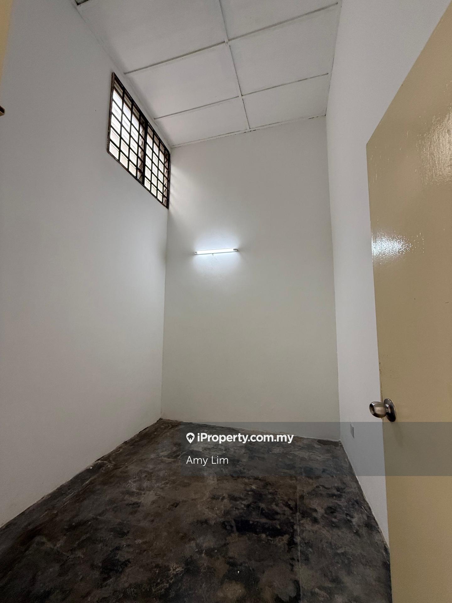 Rumah Berangkai 1 Tingkat untuk Dijual di Taman Alam Megah, Shah Alam oleh Amy Lim - iProperty.com.my