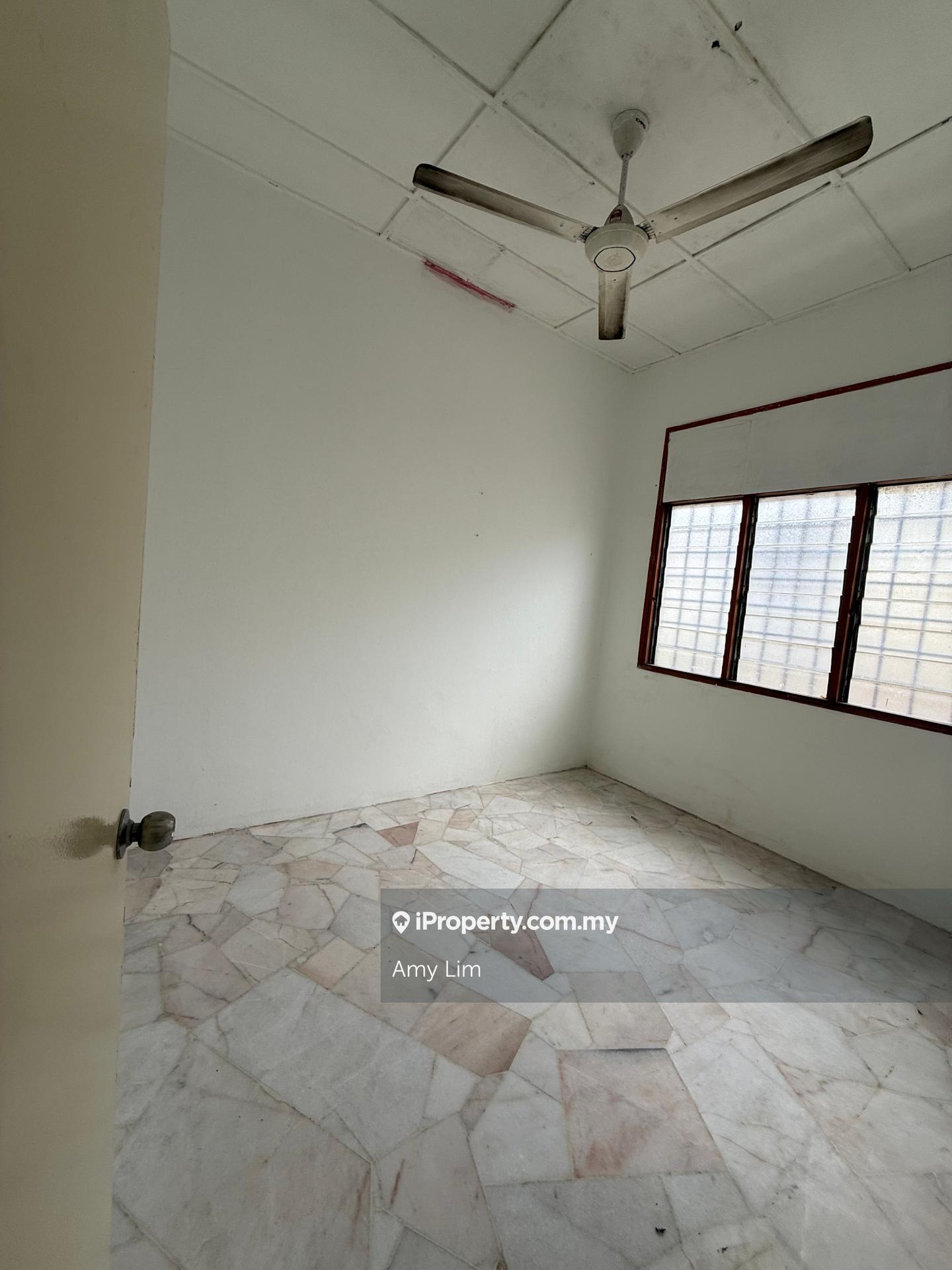 Rumah Berangkai 1 Tingkat untuk Dijual di Taman Alam Megah, Shah Alam oleh Amy Lim - iProperty.com.my