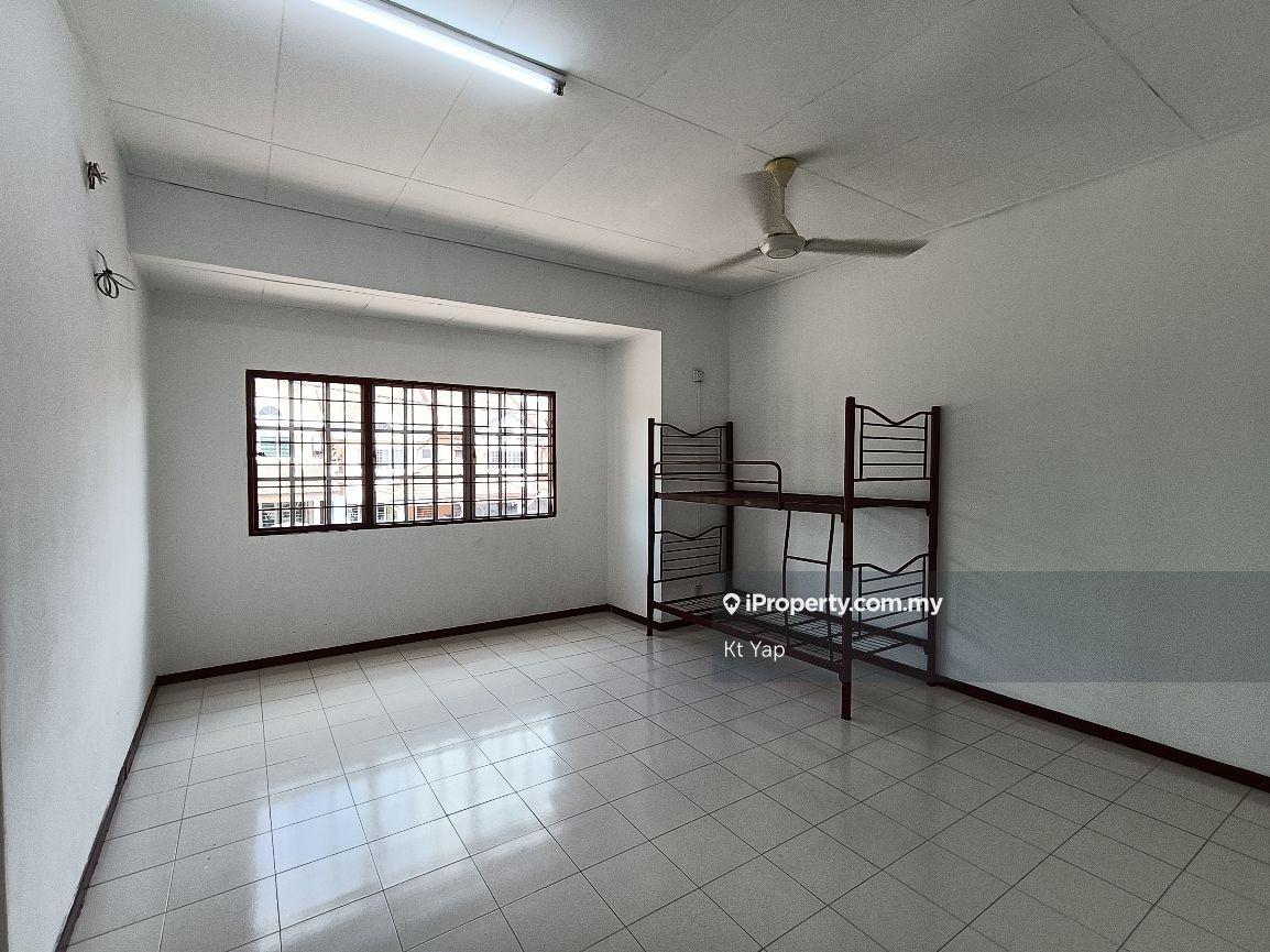 2-storey Terraced House for Sale in Taman Putra Budiman, Balakong, Seri Kembangan, Balakong by Kt Yap - iProperty.com.my