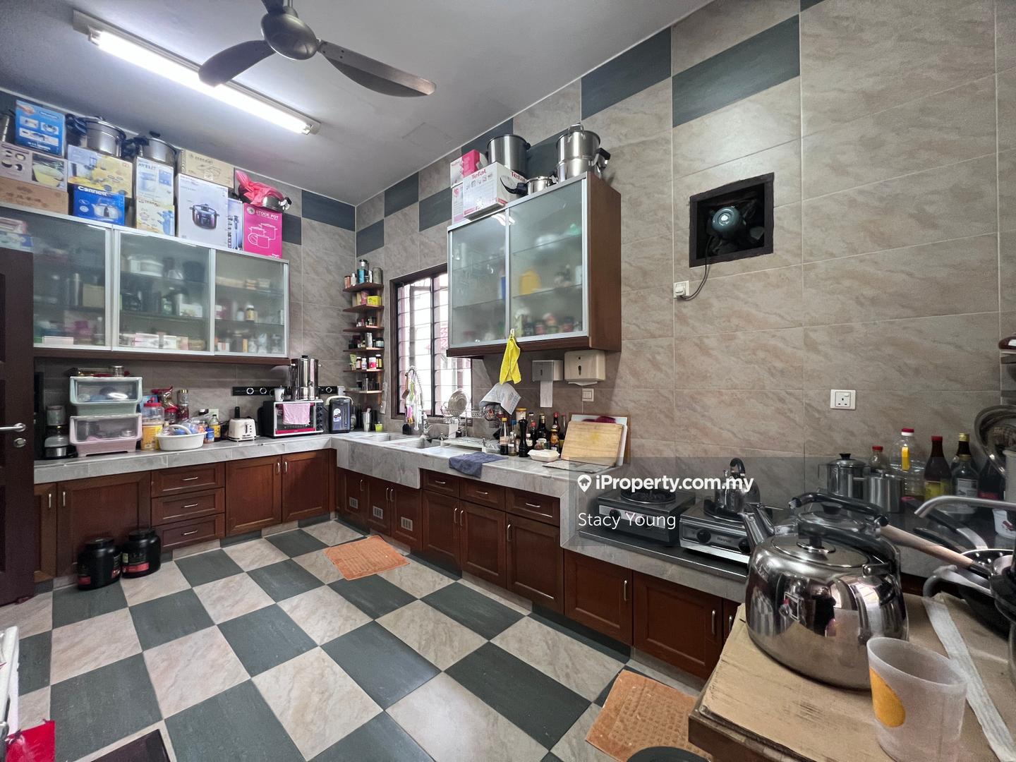 Bungalow House for Sale in Bukit Gita Bayu, Seri Kembangan by Stacy Young - iProperty.com.my