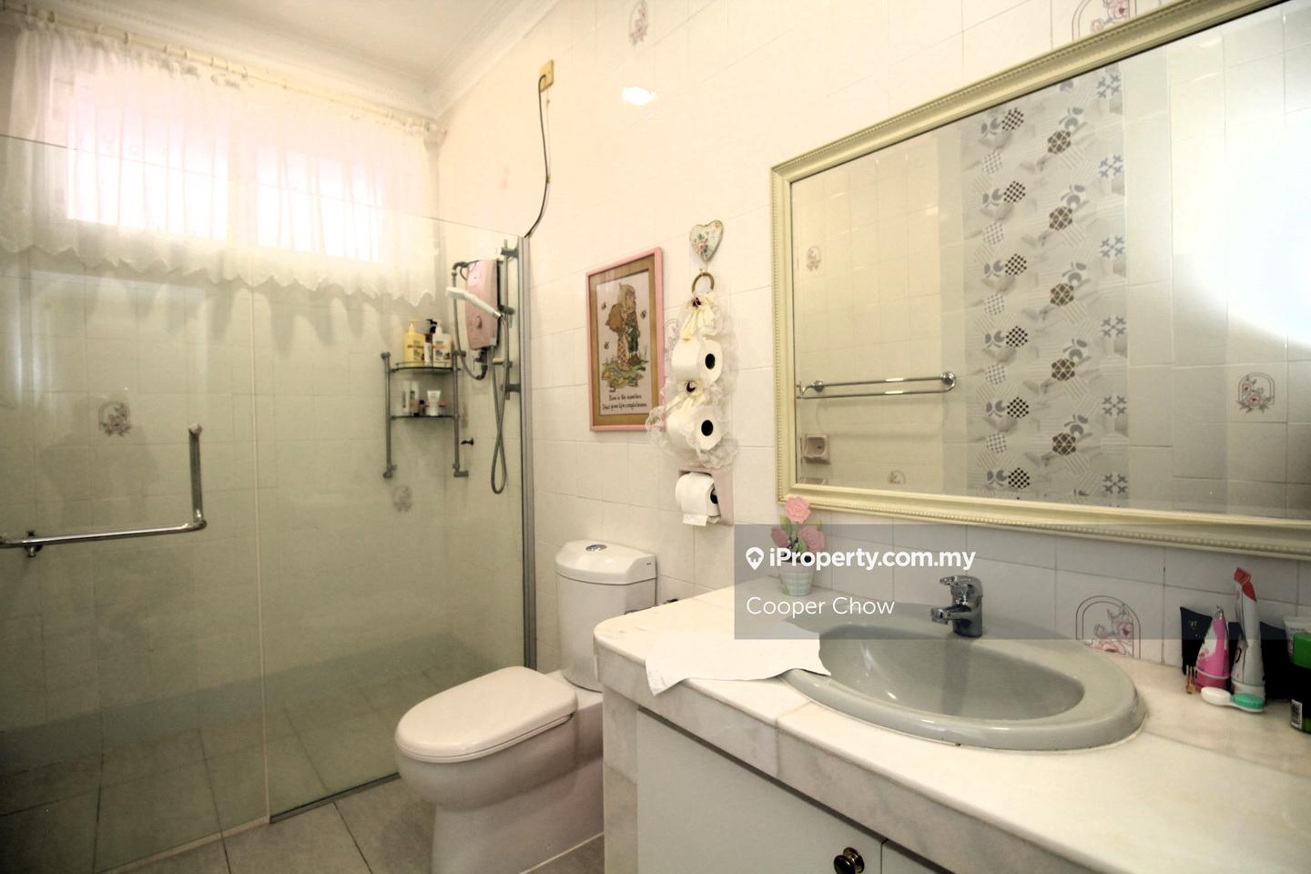 Bungalow House for Sale in Kelana Jaya, Petaling Jaya by Cooper Chow - iProperty.com.my
