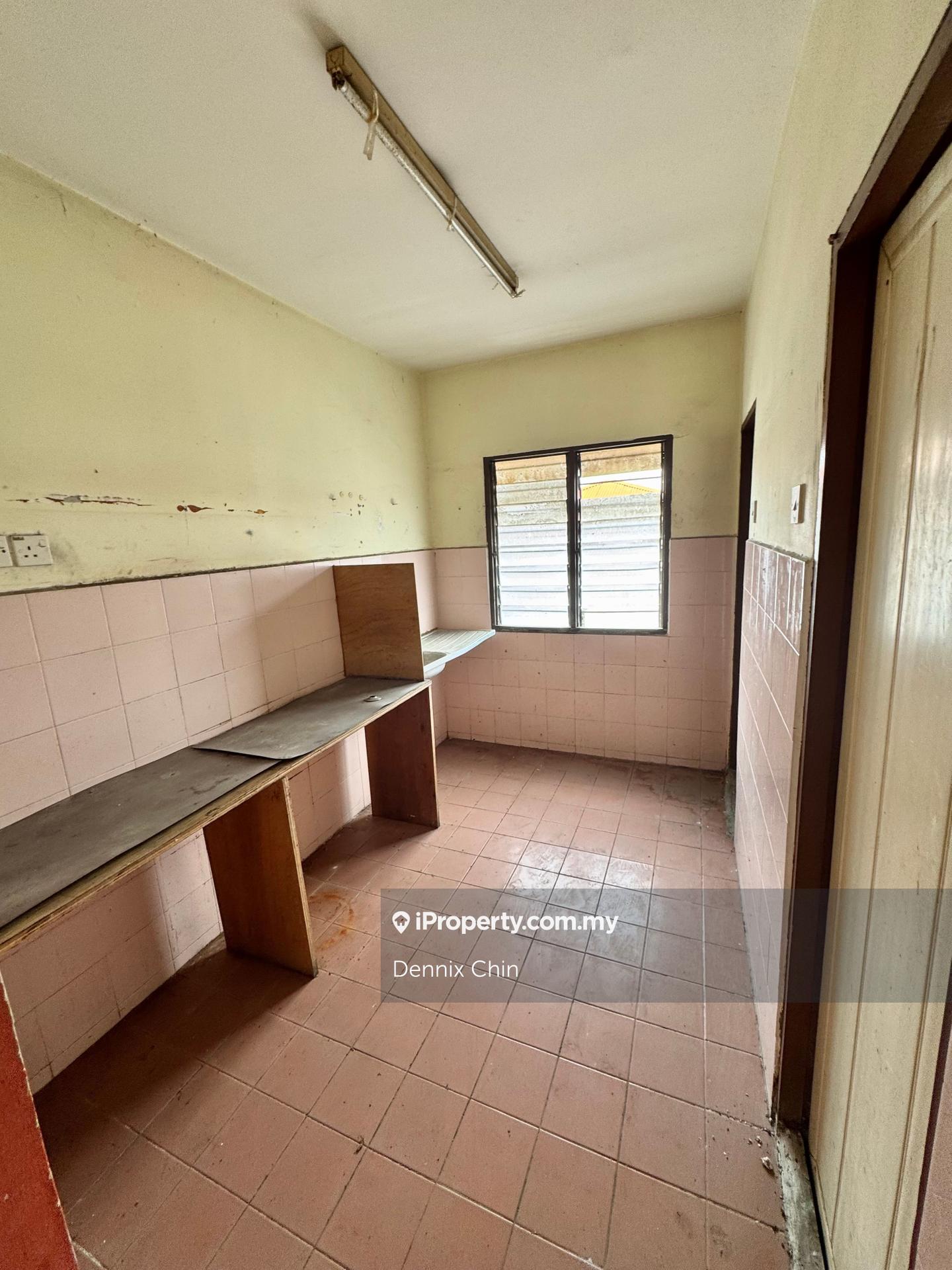 Pangsapuri untuk Dijual di Pangsapuri Baiduri oleh Dennix Chin - iProperty.com.my