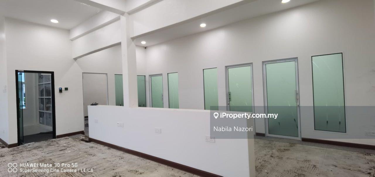 Gudang untuk Disewa di Kampung Padang Enggang, Pasir Ha oleh Nabila Nazori - iProperty.com.my