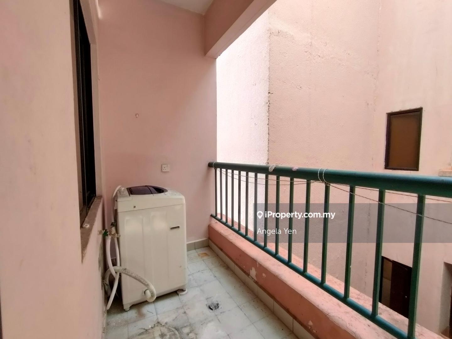 Condominium for Sale in Marina Court Resort Condominium by Angela Yen - iProperty.com.my