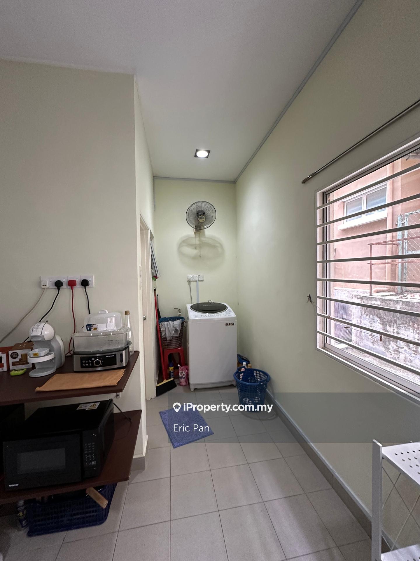 Rumah Berangkai 2.5 Tingkat untuk Dijual di Taman Prima Tropika, Taman Equine, Equine Park, Seri Kembangan oleh Eric Pan - iProperty.com.my