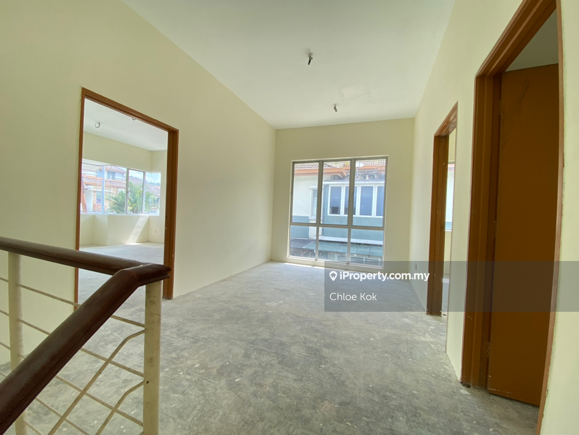 Semi-Detached House for Sale in Taman Anggun, Rawang by Chloe Kok - iProperty.com.my