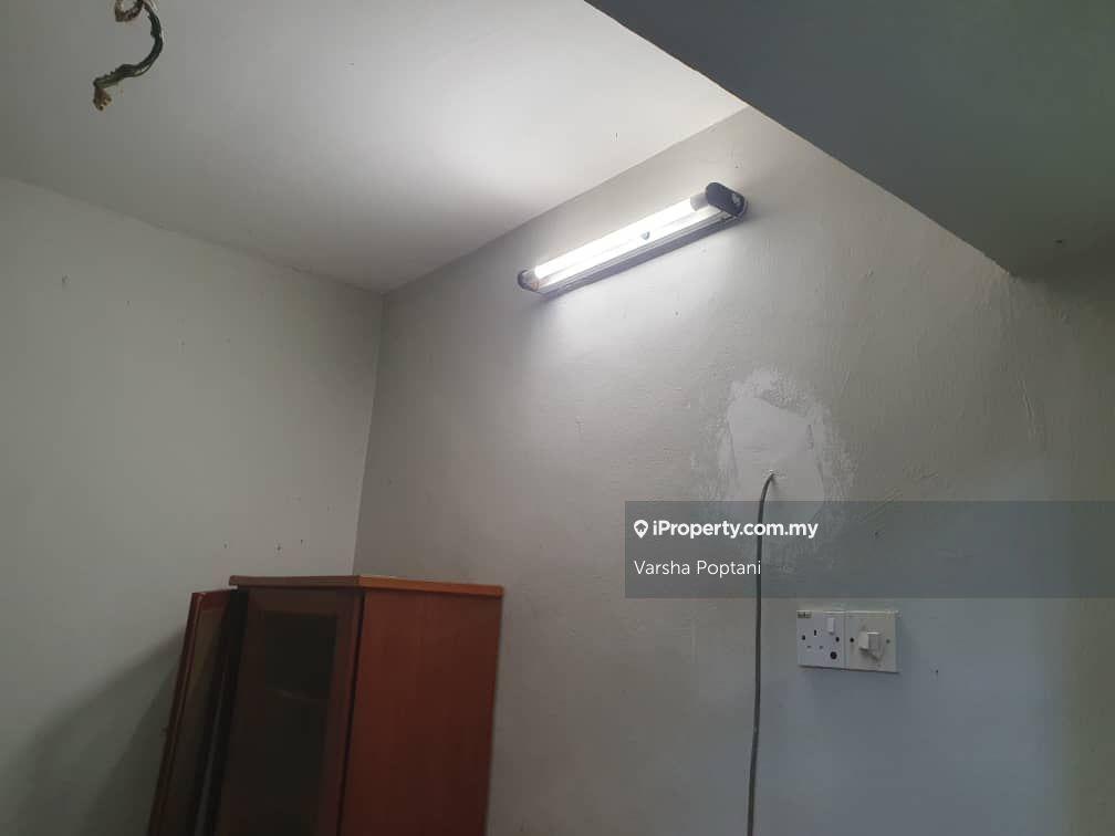 Condominium for Sale in The Pines by Varsha Poptani - iProperty.com.my