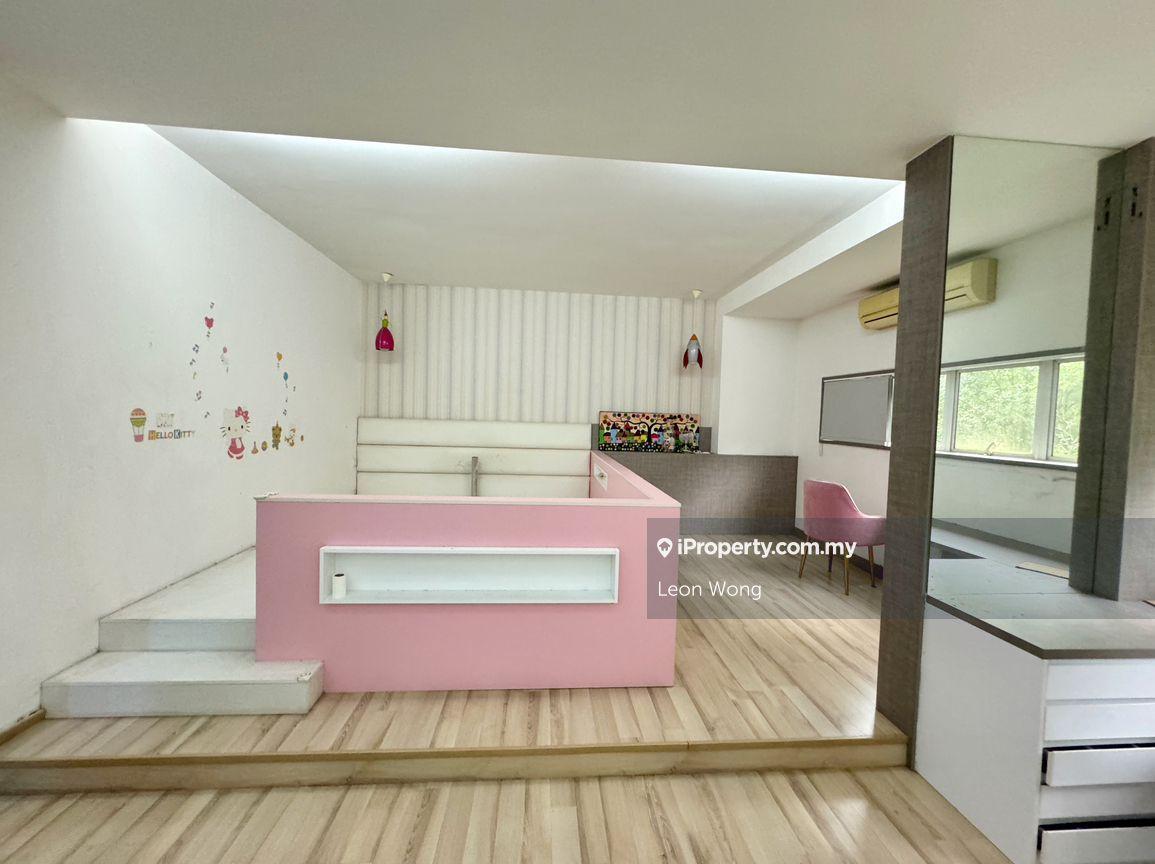 Rumah Berangkai 3.5 Tingkat untuk Dijual di TAMAN CASSIA Rawang ,Sri Hijau, New Green Park, Rawang oleh Leon Wong - iProperty.com.my