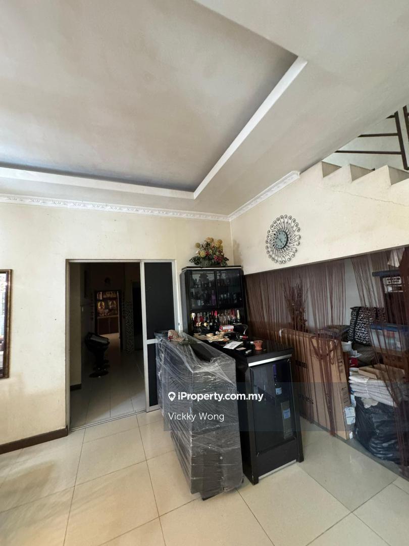 Semi-Detached House for Sale in Taman Bukit Semenyih, Semenyih by Vickky Wong - iProperty.com.my