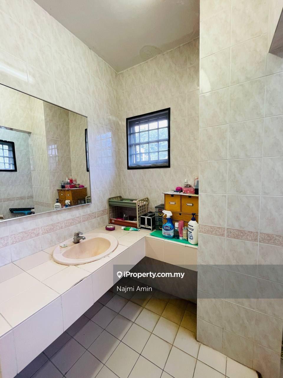 Terraced House for Sale in Bukit Jelutong, Shah Alam by Najmi Amin - iProperty.com.my