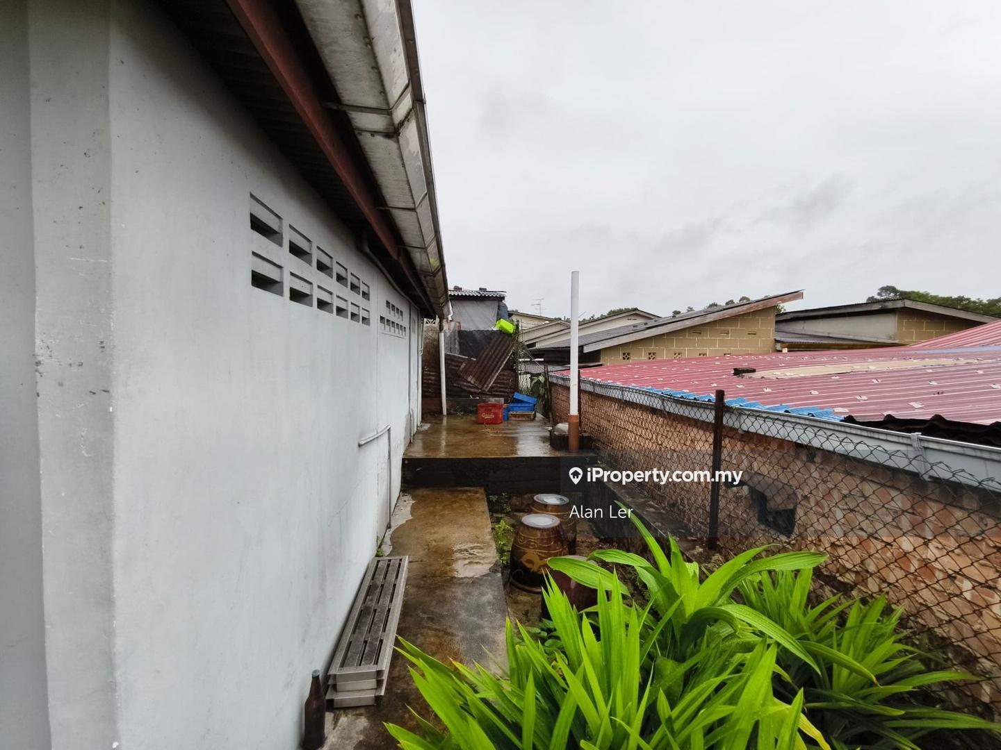 Rumah Berangkai 1 Tingkat untuk Dijual di Kampung Poh Chee Leng, Skudai oleh Alan Ler - iProperty.com.my