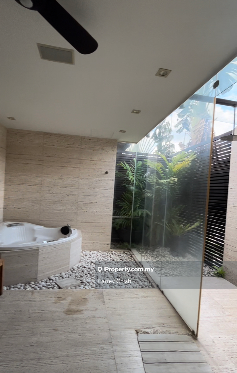 Bungalow House for Sale in Serdang, Seri Kembangan by Carrey Chiah - iProperty.com.my